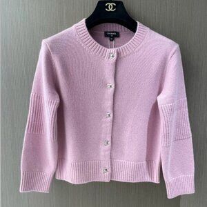 NEW Chanel pink Turnlock Wool Cardigan